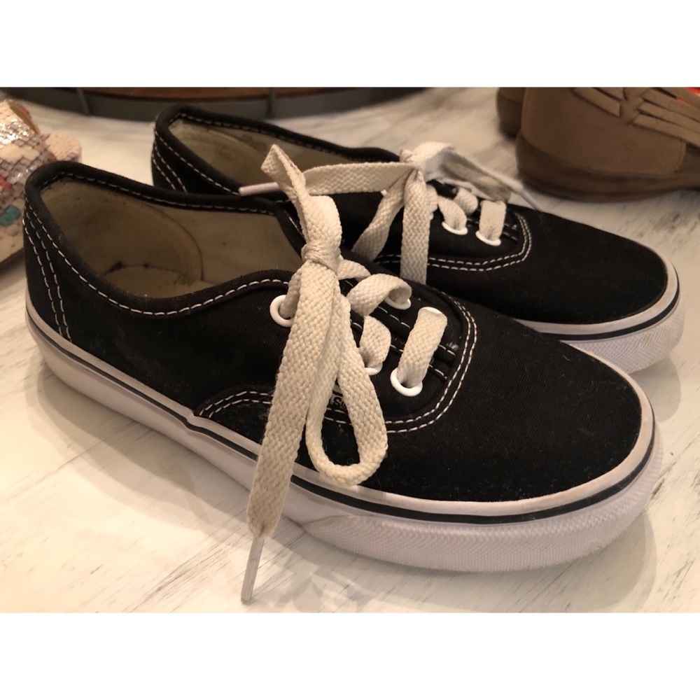 Vans - Picture 2 of 2